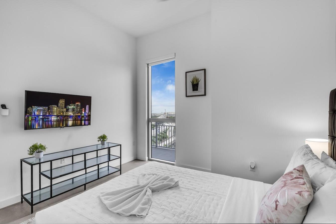 Urban Escape 3 Bed Unit Near Brickell And Wynwood Apartment Miami Exterior photo